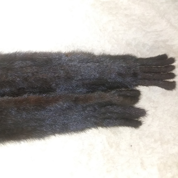 Mink Fringed Scarf 60'' Chestnut - Picture 3 of 3